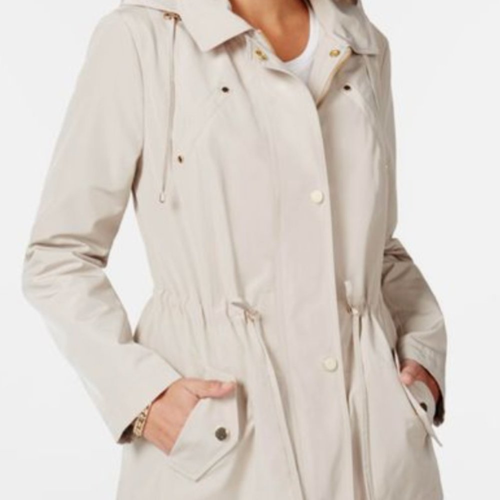 petite short trench